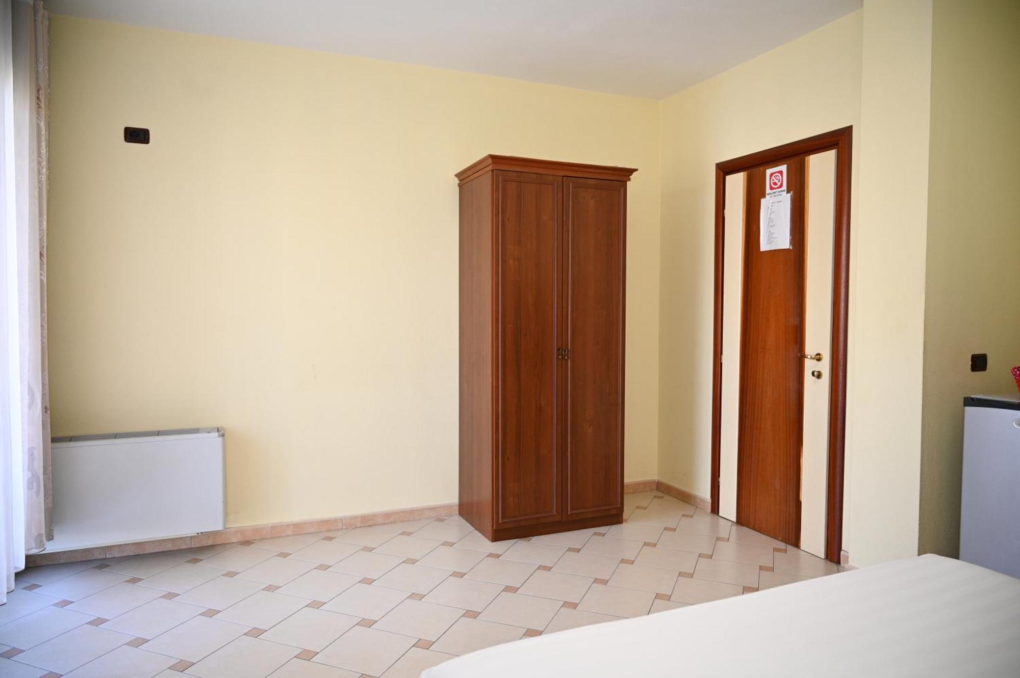 Hotel Vila Emes Δυρράχιο Δωμάτιο φωτογραφία