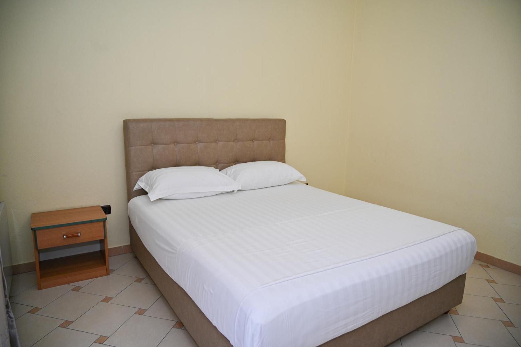 Hotel Vila Emes Δυρράχιο Δωμάτιο φωτογραφία