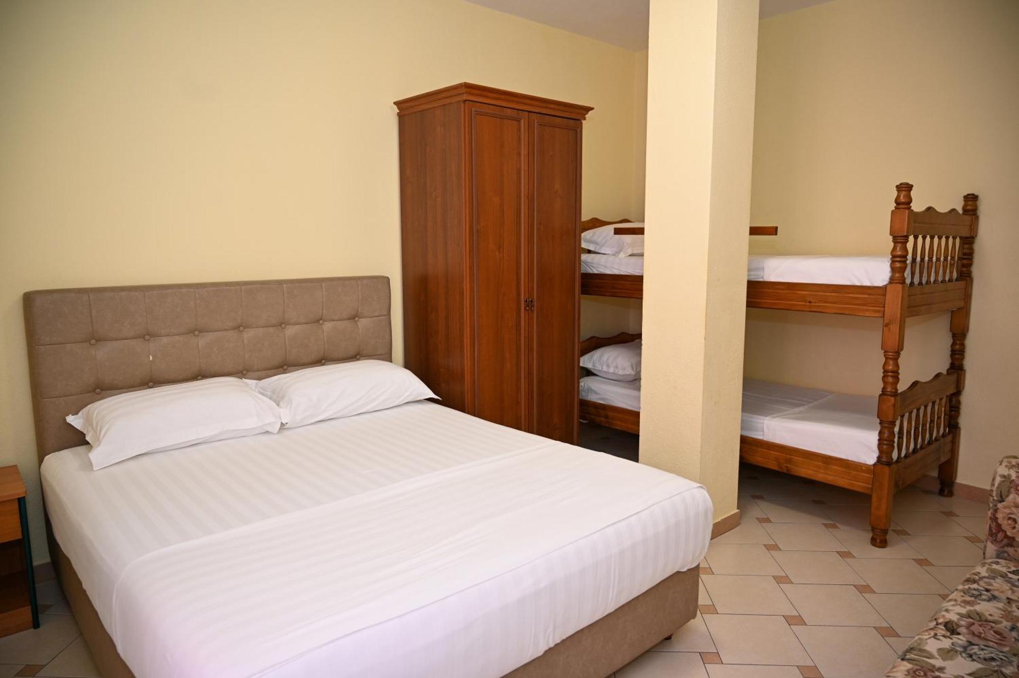 Hotel Vila Emes Δυρράχιο Εξωτερικό φωτογραφία