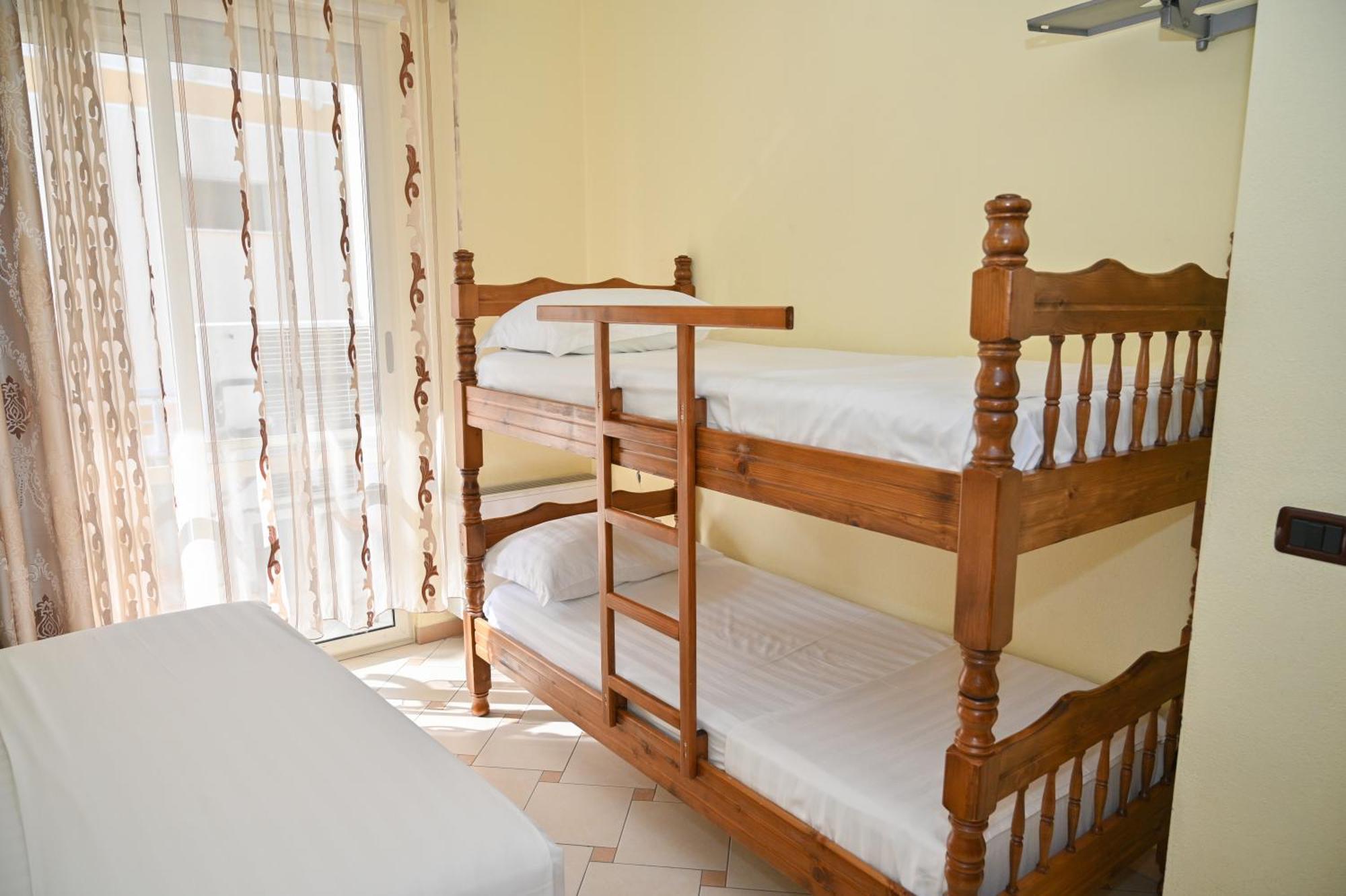 Hotel Vila Emes Δυρράχιο Δωμάτιο φωτογραφία