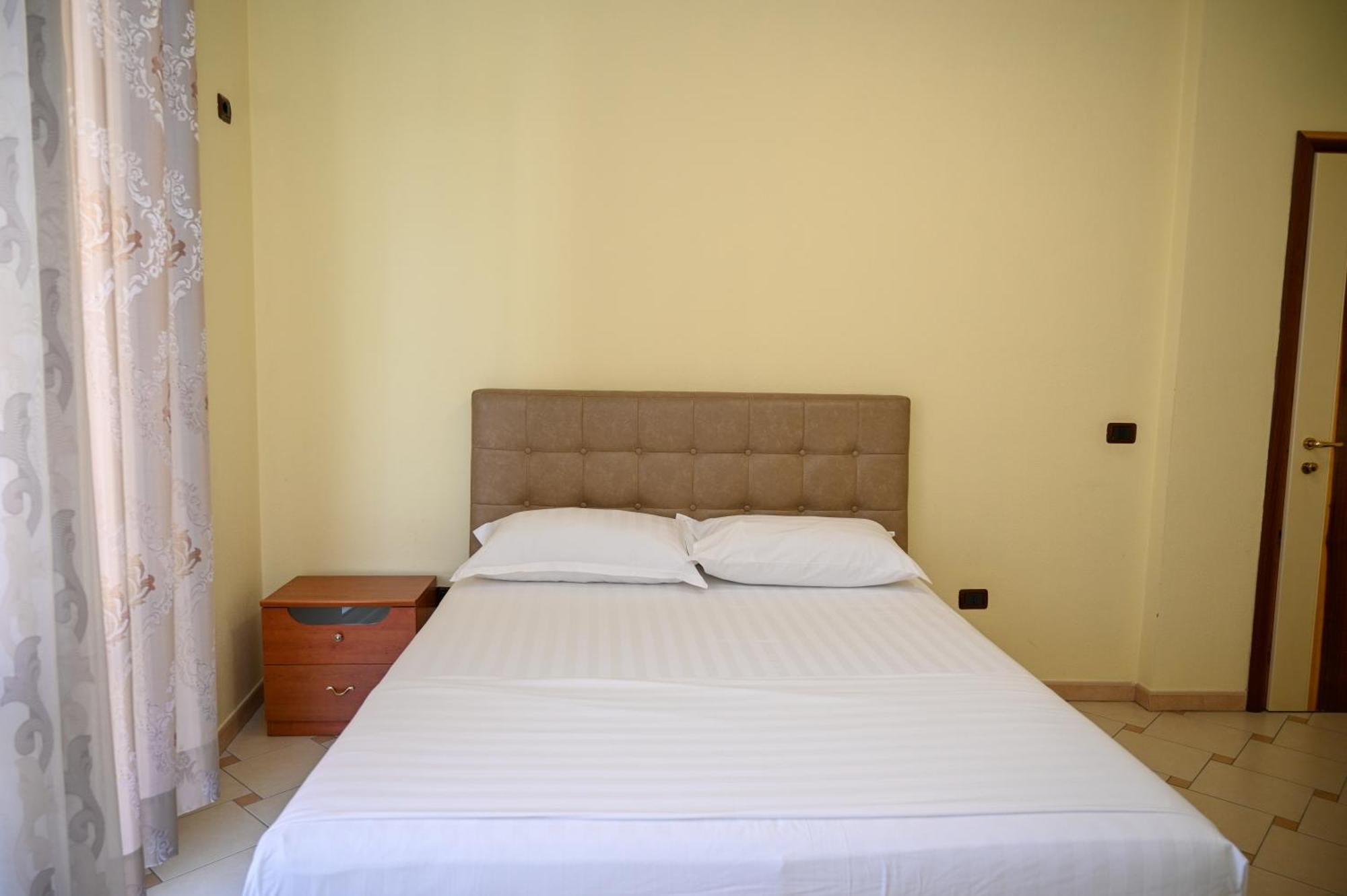 Hotel Vila Emes Δυρράχιο Δωμάτιο φωτογραφία