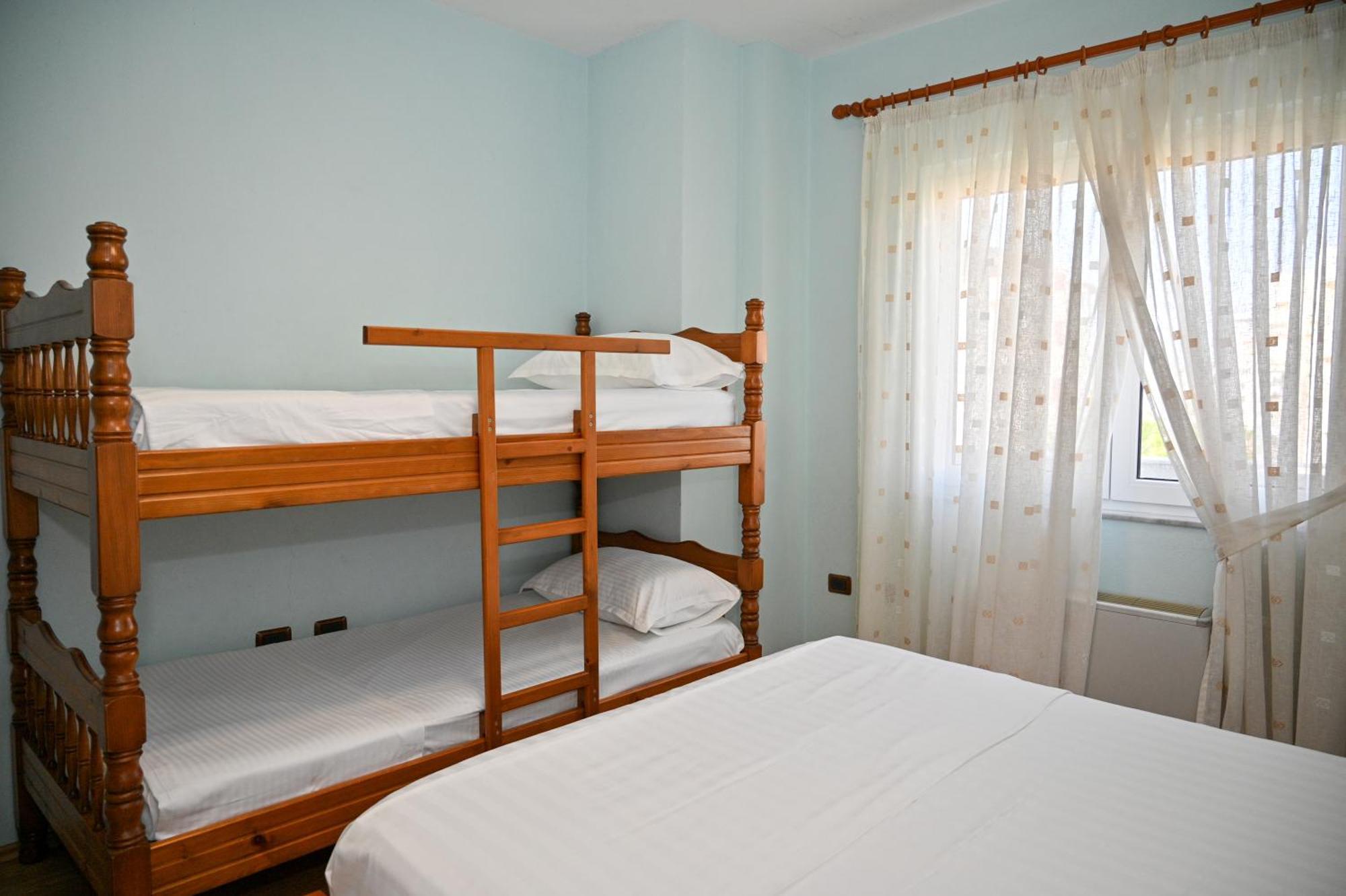 Hotel Vila Emes Δυρράχιο Δωμάτιο φωτογραφία